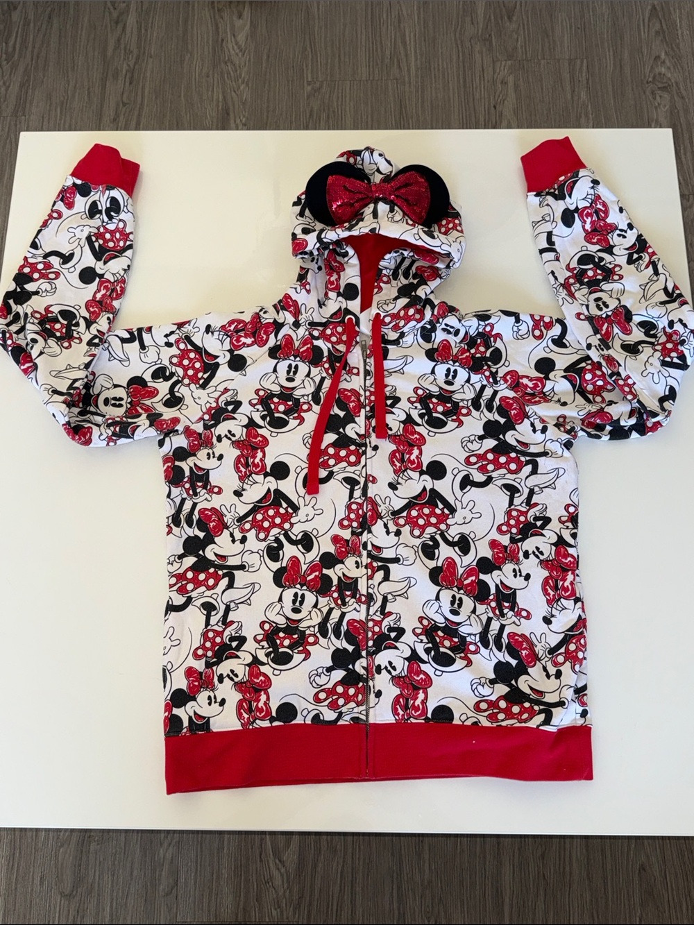 Disney Store Adult Women Minnie Mouse Hoodie w/ Bow On Hood Red White Large